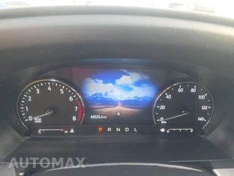 2023 Ford Explorer XLT - miniatura 12