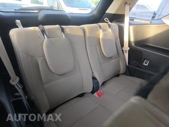 2023 Ford Explorer XLT - miniatura 14