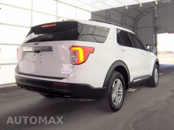2023 Ford Explorer XLT - miniatura 4