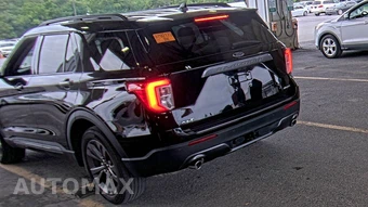 2023 Ford Explorer XLT - miniatura 2