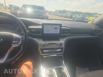 2023 Ford Explorer XLT - miniatura 6