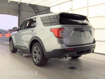 2023 Ford Explorer XLT - miniatura 2