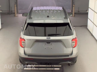 2023 Ford Explorer XLT - miniatura 28