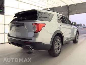 2023 Ford Explorer XLT - miniatura 4
