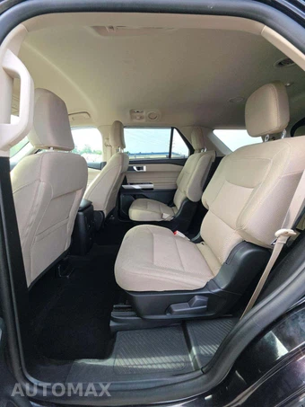 2023 Ford Explorer XLT - miniatura 10