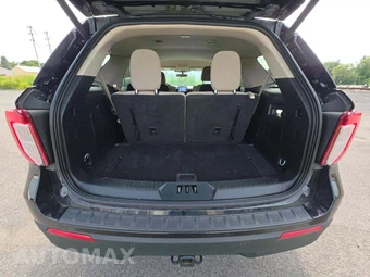 2023 Ford Explorer XLT - miniatura 12