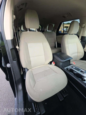 2023 Ford Explorer XLT - miniatura 16