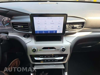 2023 Ford Explorer XLT - miniatura 10