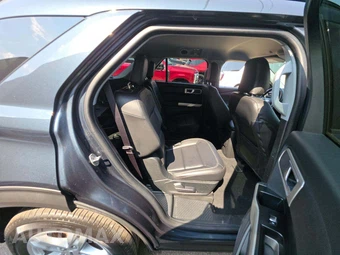 2023 Ford Explorer XLT - miniatura 17