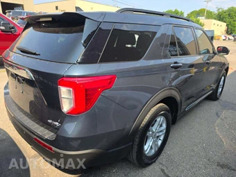 2023 Ford Explorer XLT - miniatura 3