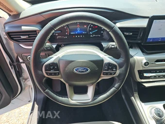 2023 Ford Explorer XLT – miniatura 10