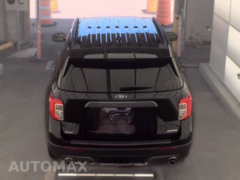 2023 Ford Explorer XLT - miniatura 5
