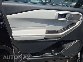 2023 Ford Explorer XLT - miniatura 9