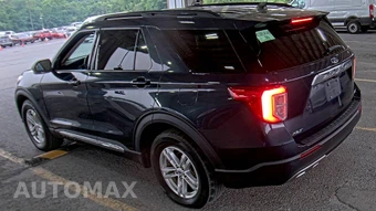 2023 Ford Explorer XLT - miniatura 2