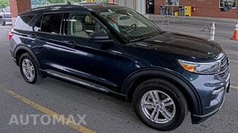2023 Ford Explorer XLT - miniatura 3