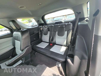 2023 Ford Explorer XLT - miniatura 11