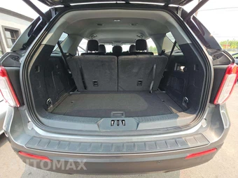 2023 Ford Explorer XLT - miniatura 15