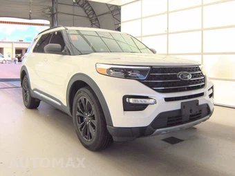 2023 Ford Explorer XLT - miniatura 3