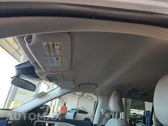 2023 Ford Explorer XLT - miniatura 30