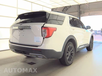 2023 Ford Explorer XLT - miniatura 4