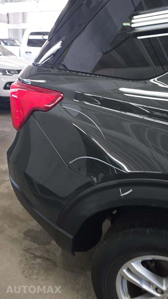 2023 Ford Explorer XLT - miniatura 19