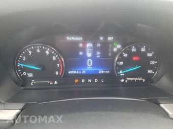 2023 Ford Explorer XLT - miniatura 8