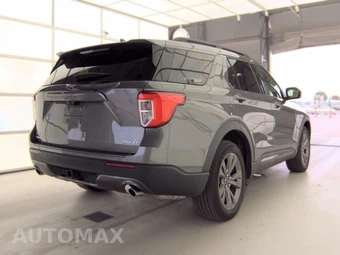 2023 Ford Explorer XLT - miniatura 4