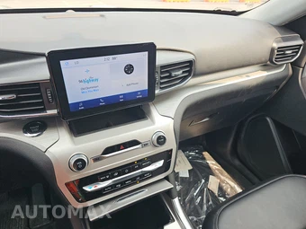 2023 Ford Explorer XLT - miniatura 6