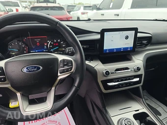 2023 Ford Explorer XLT - miniatura 11