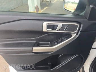 2023 Ford Explorer XLT - miniatura 9