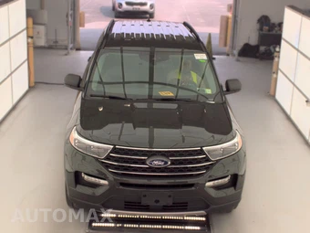 2023 Ford Explorer XLT - miniatura 2