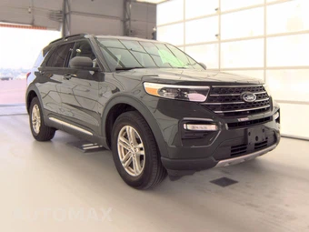 2023 Ford Explorer XLT - miniatura 3