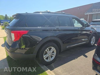 2023 Ford Explorer XLT - miniatura 3