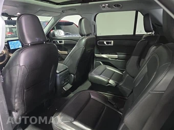 2023 Ford Explorer XLT - miniatura 16