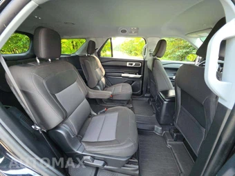 2023 Ford Explorer XLT - miniatura 17