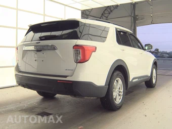2023 Ford Explorer XLT – miniatura 4