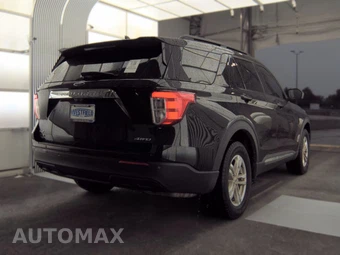 2023 Ford Explorer XLT - miniatura 4