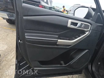 2023 Ford Explorer XLT - miniatura 9
