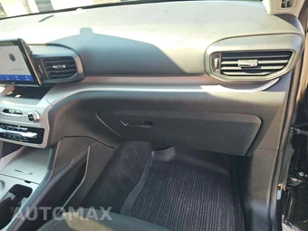 2023 Ford Explorer XLT - miniatura 19