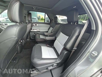 2023 Ford Explorer XLT - miniatura 13