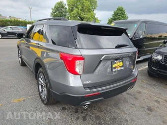 2023 Ford Explorer XLT - miniatura 2