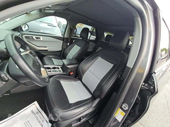 2023 Ford Explorer XLT - miniatura 6