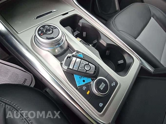2023 Ford Explorer XLT - miniatura 8
