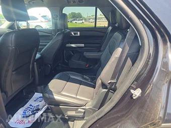 2023 Ford Explorer XLT - miniatura 13