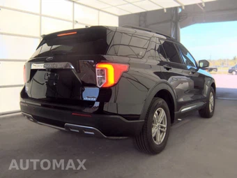 2023 Ford Explorer XLT - miniatura 4