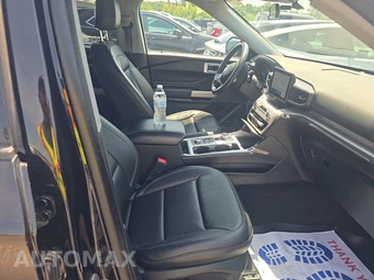 2023 Ford Explorer XLT - miniatura 8