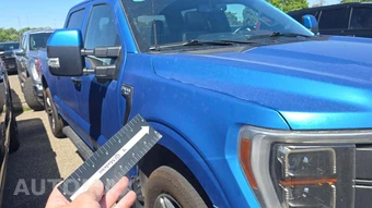 2023 Ford F-150 Hybrid LARIAT Crew Cab Medium Bed - miniatura 19