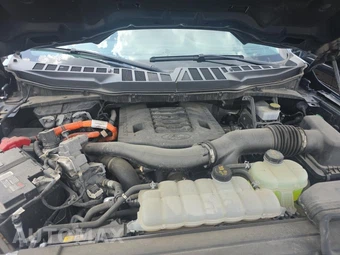 2023 Ford F-150 Hybrid LARIAT Crew Cab Medium Bed - miniatura 18