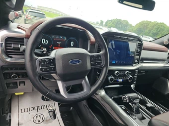 2023 Ford F-150 Hybrid LARIAT Crew Cab Short Bed - miniatura 17