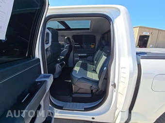 2023 Ford F-150 Hybrid Limited Crew Cab Short Bed - miniatura 10